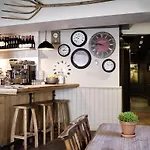 The Masons Arms