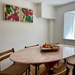 Luxury, Cosy Cottage Opposite In The Beautiful Cotswolds Village