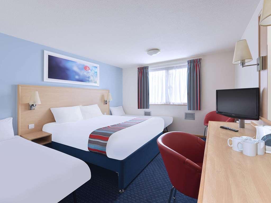 Travelodge 3* Cirencester