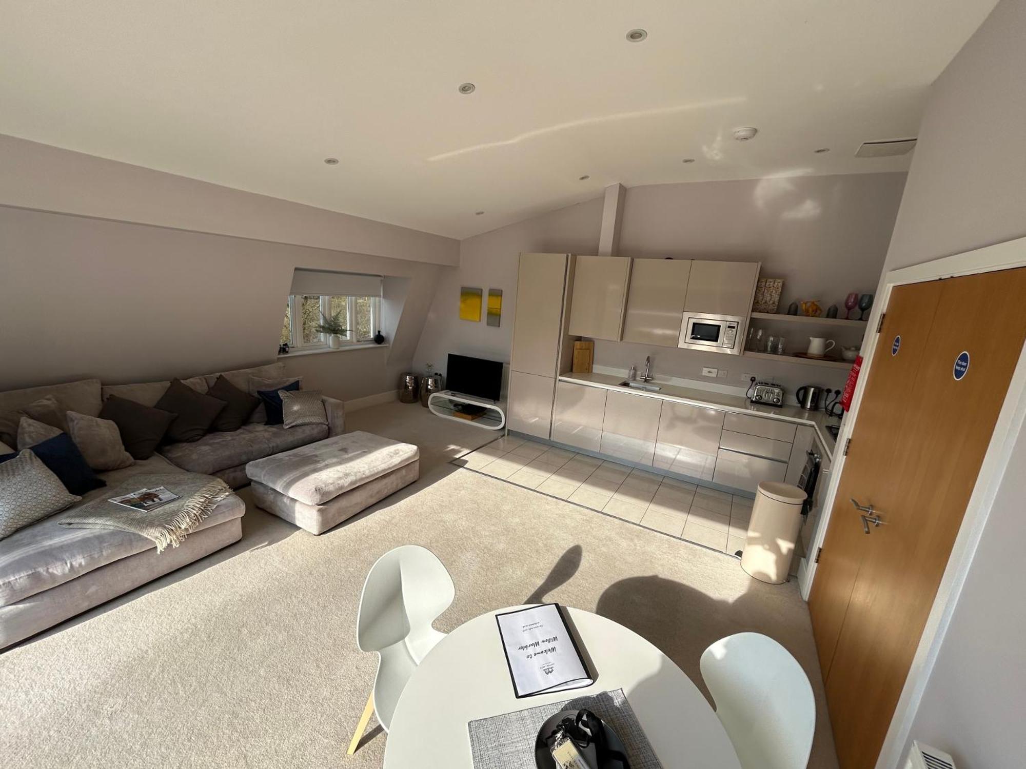 Willow Warbler - Hm112 - Lower Mill Estate Penthouse With Access Apartment