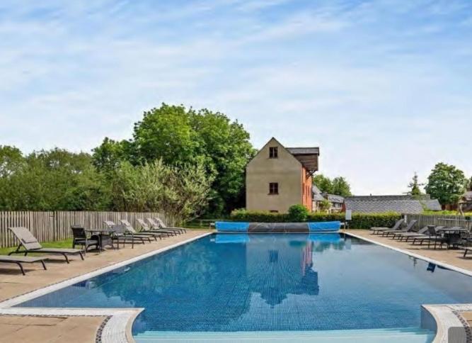 Willow Warbler - Hm112 - Lower Mill Estate Penthouse With Access *