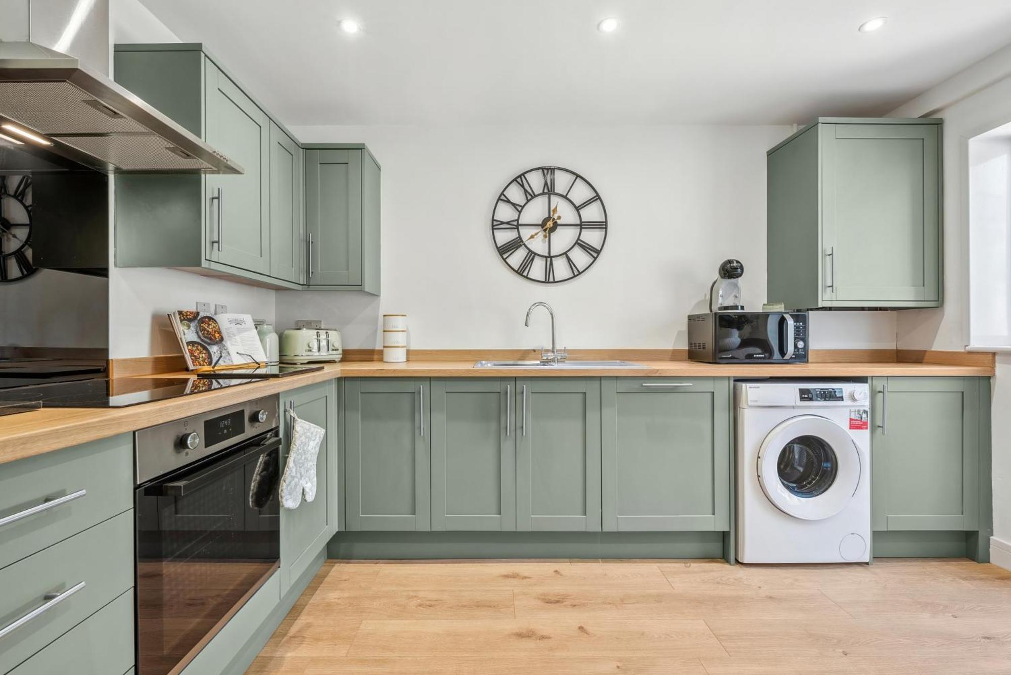 Cotswolds Vista, 3 Bed, 2 Bathrooms, Complimentary Parking Holiday home Cirencester