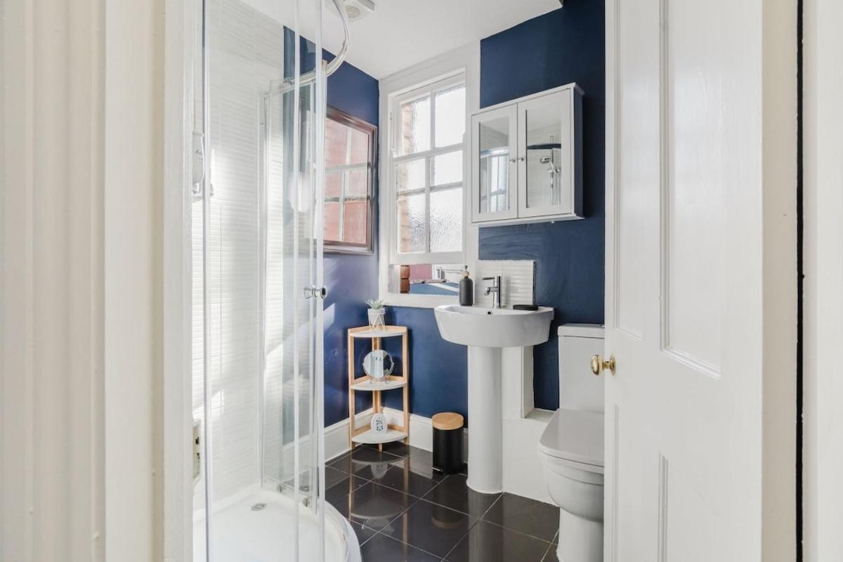Apartment Licatas Cirencester, Cotswolds, Sleeps 6, 3 Bedrooms