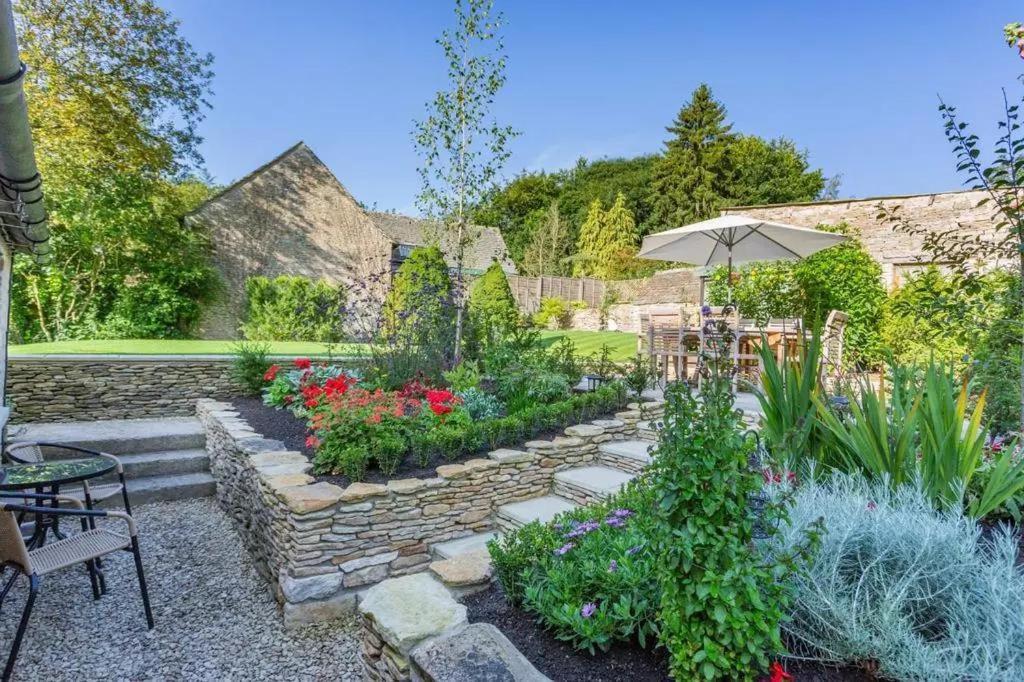 Holiday home Luxury, Cosy Opposite In The Beautiful Cotswolds Village *