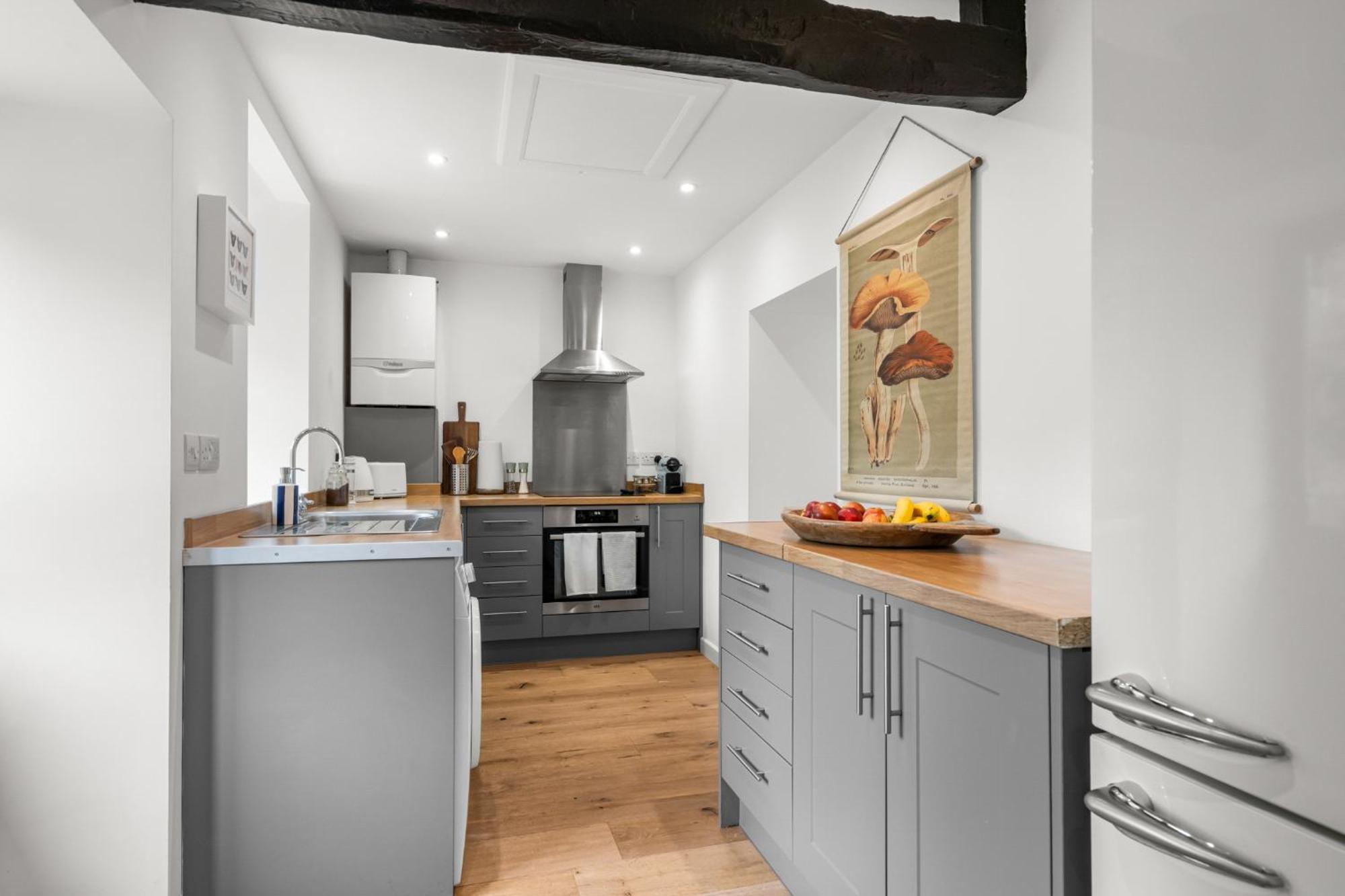 Luxury, Cosy Opposite In The Beautiful Cotswolds Village Holiday home