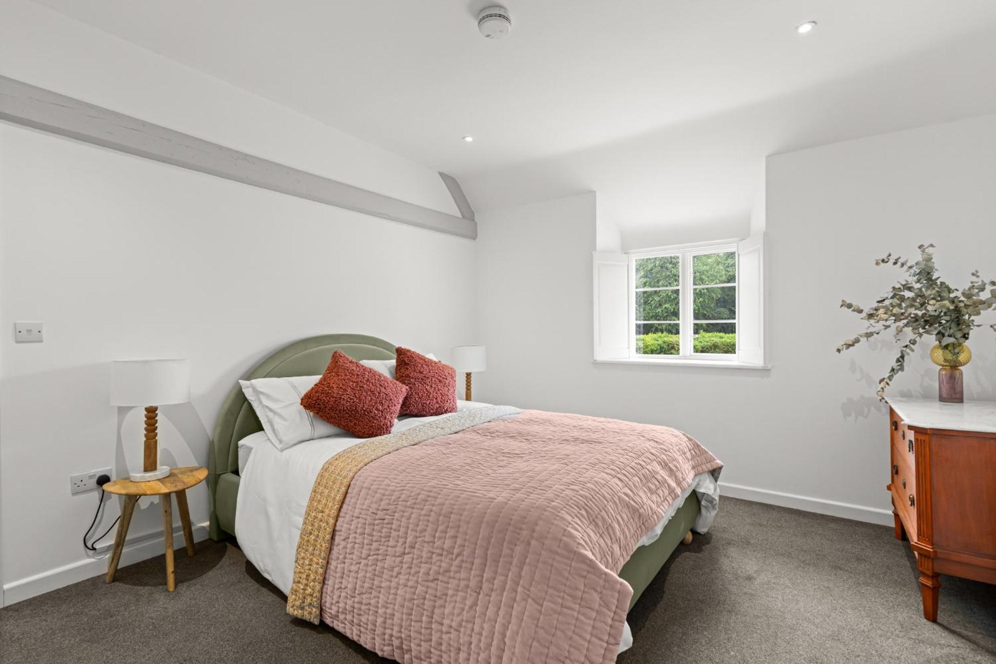 Luxury, Cosy Opposite In The Beautiful Cotswolds Village Holiday home
