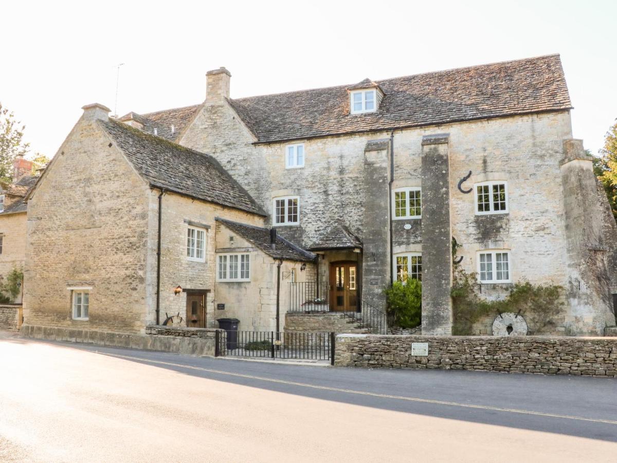 The Snug At Arlington Mill Holiday home