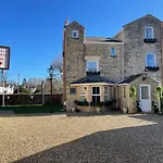 Apsley Villa Guest House.