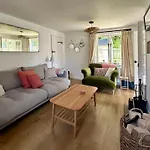 Holly Cottage