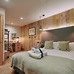 Wild Thyme & Honey - Cirencester-Cotswolds