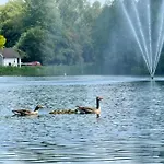 Luxury Kingfisher Lodge, Isis Lake, Within The Cotswold Waterpark
