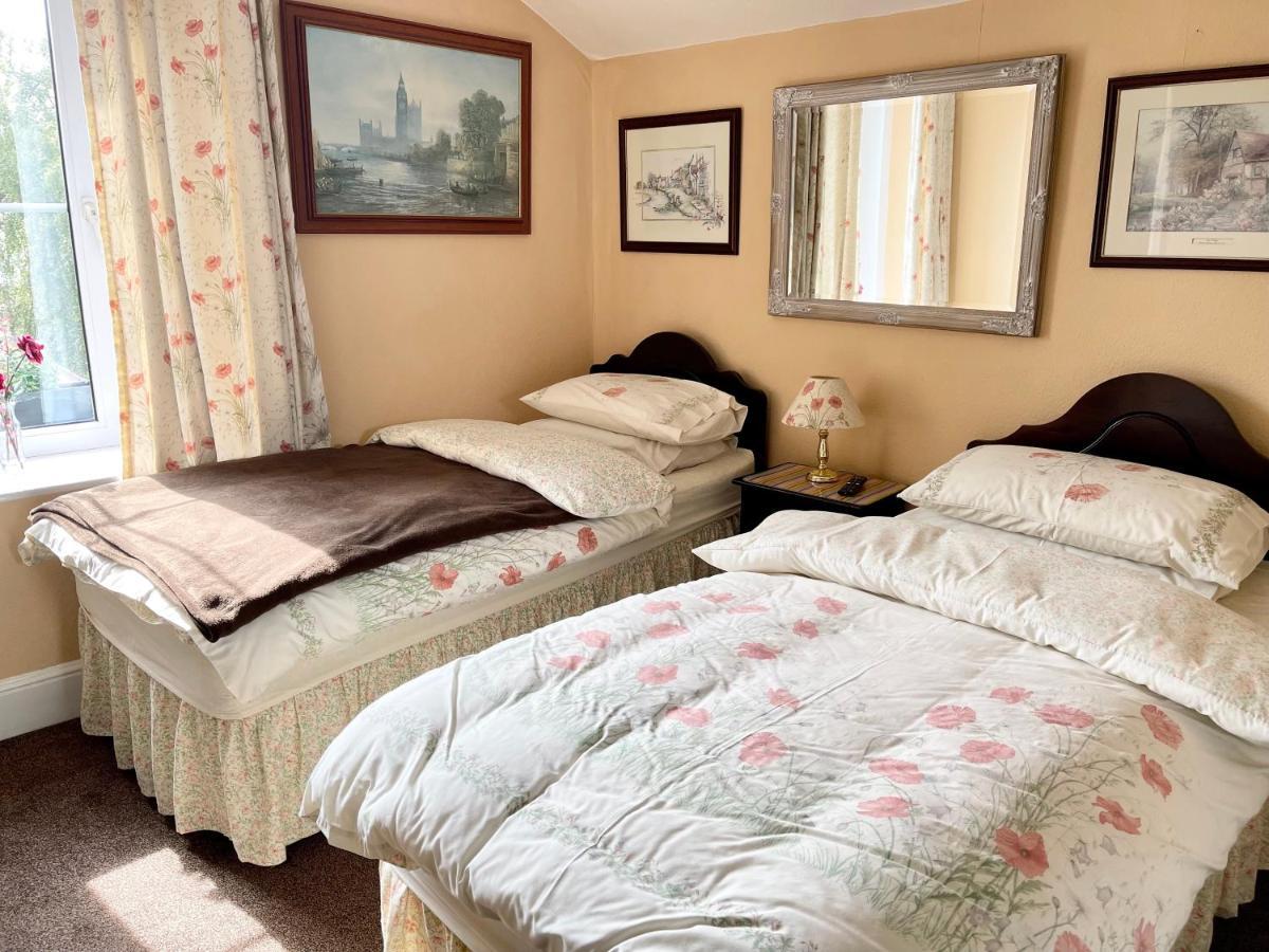 Apsley Guest House. Bed & Breakfast Cirencester