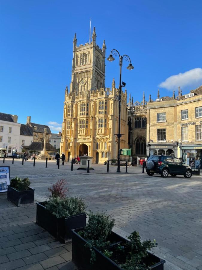 The Long House * Cirencester