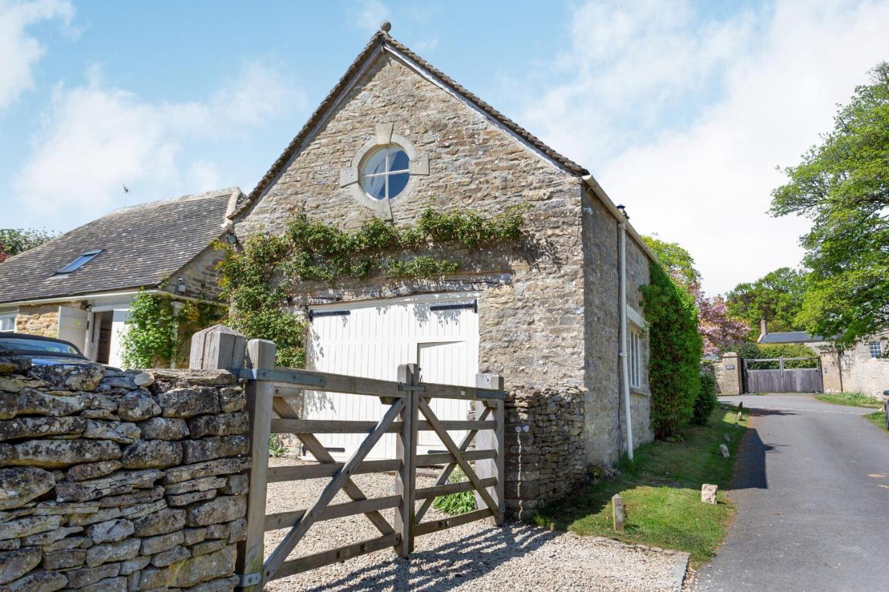 Holiday home The Long Barn *