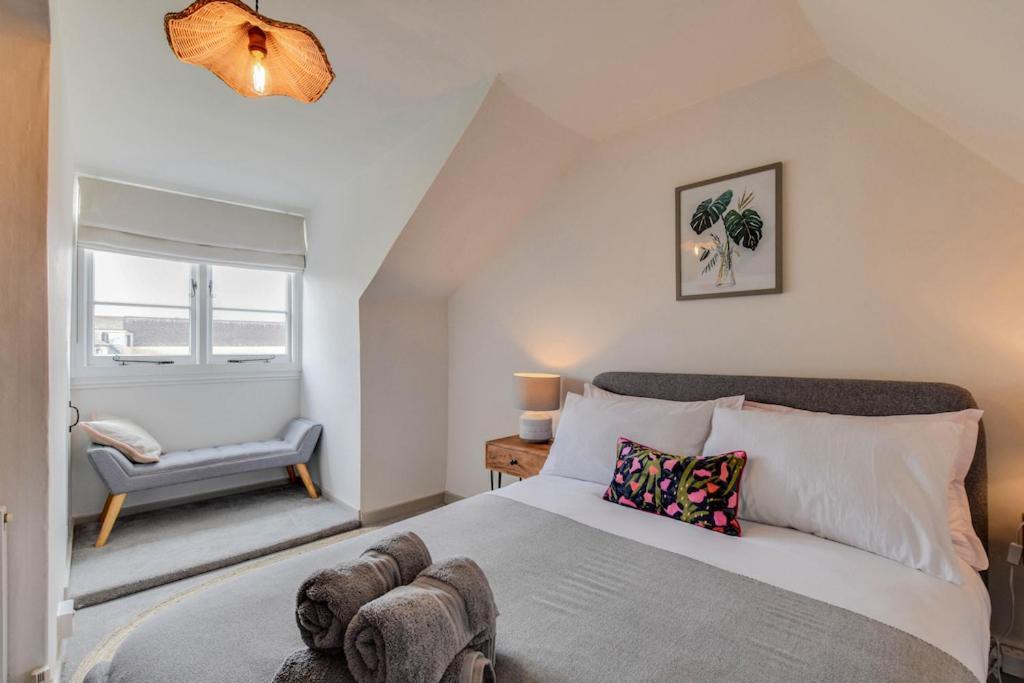 Cheerful 3 Bed Grade Ii Holiday home