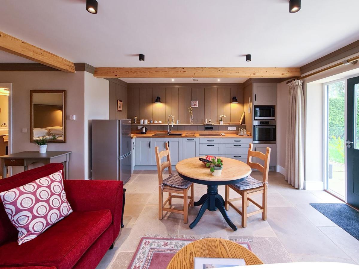 Luxury @ Ewen Barn - Private 5* Retreat Villa