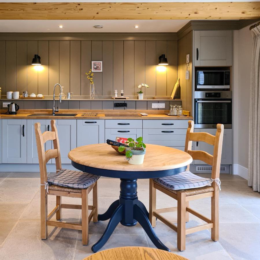 Luxury @ Ewen Barn - Private 5* Retreat