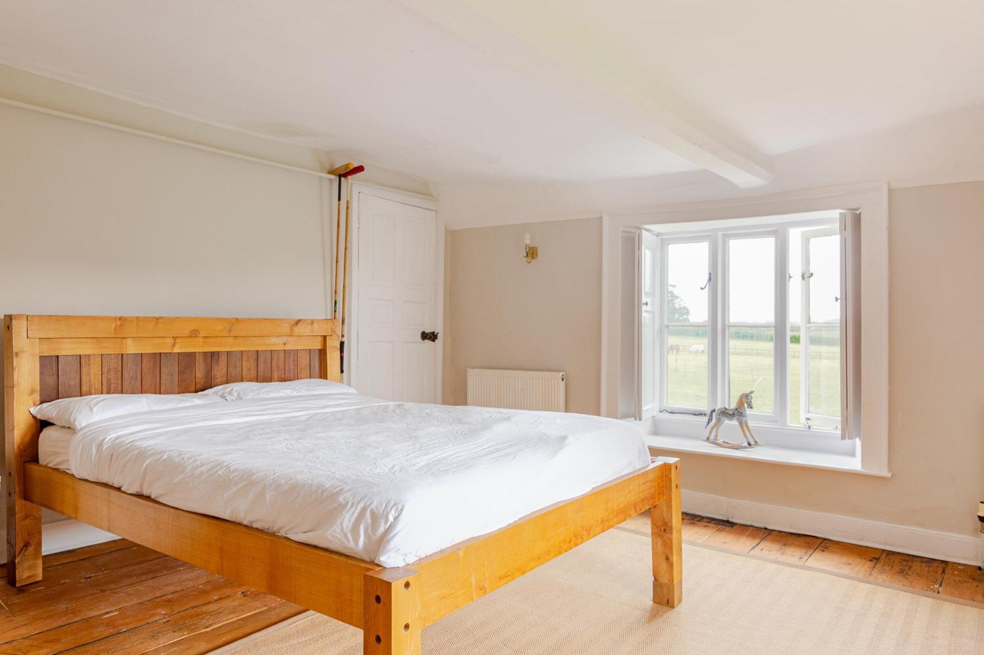Furzen - Quiet Alternative To A Cirencester