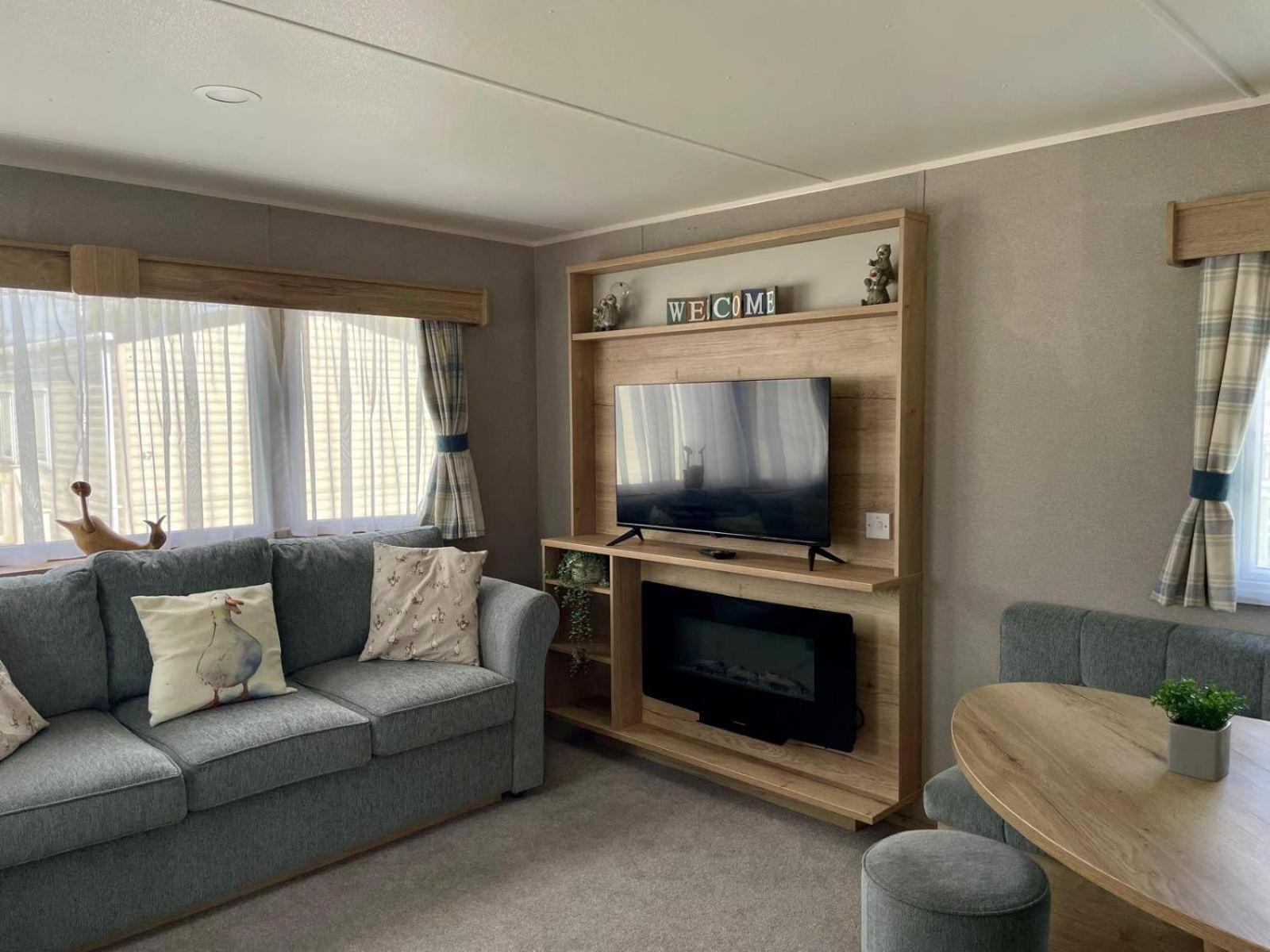 Holiday home Cosy 3 Bedroom Caravan In South Cerney Cirencester