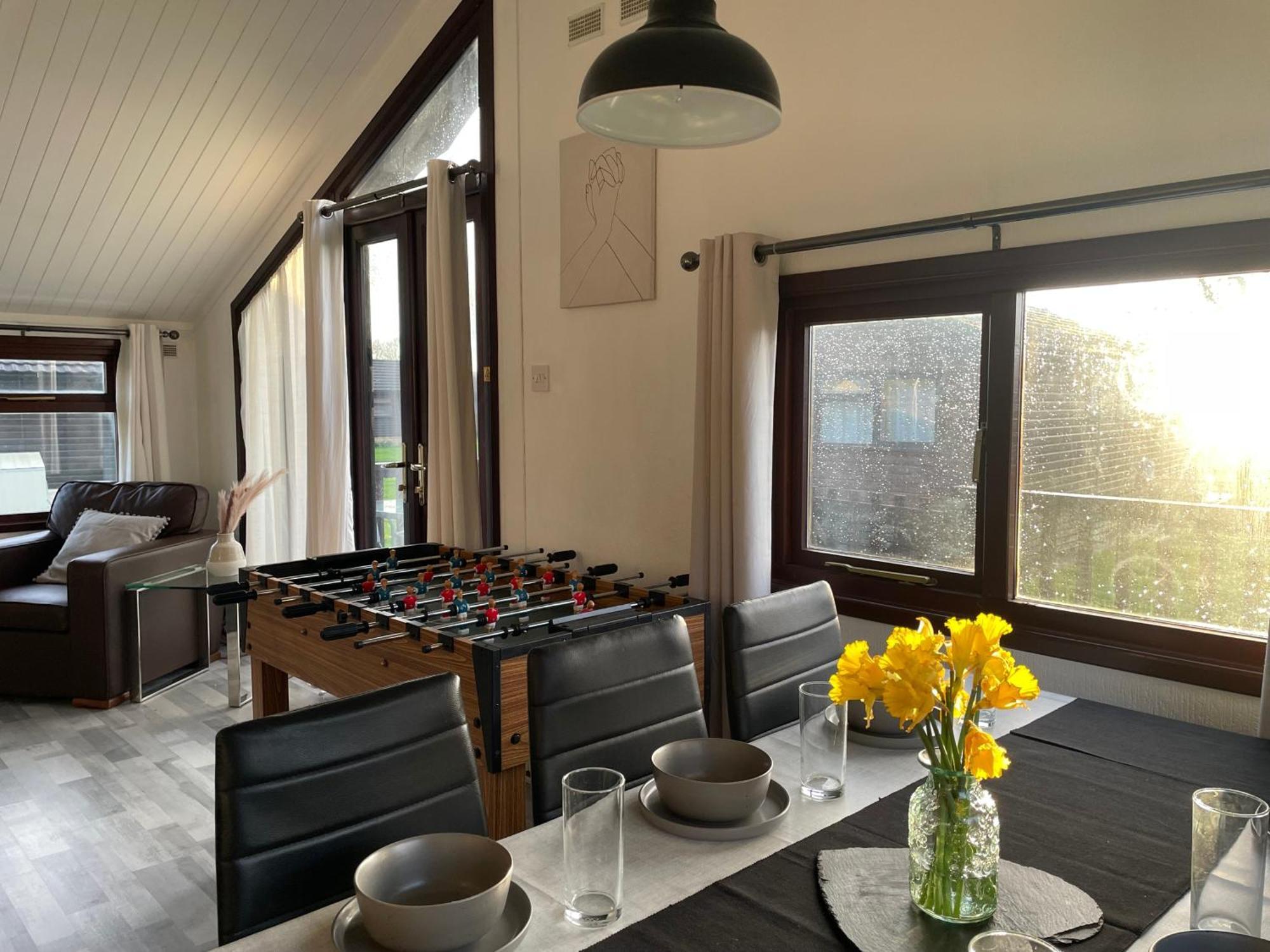 Cosy 3 Bedroom Wooden In South Cerney *
