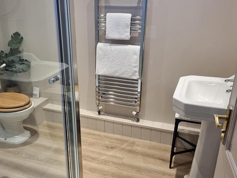 Inn The Golden Cross Cirencester