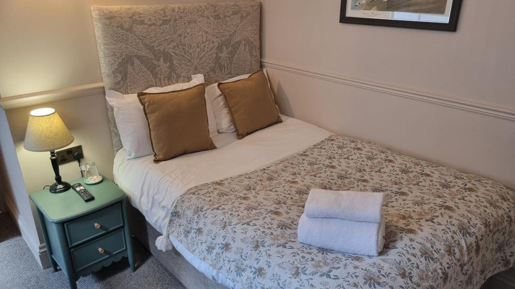 Inn The Golden Cross Cirencester