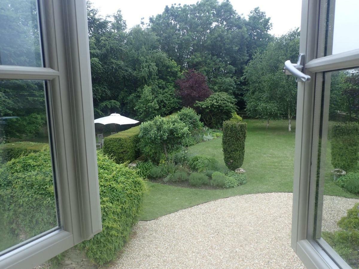 Bed & Breakfast Field End House Strawberry Lane Meysey Hampton *